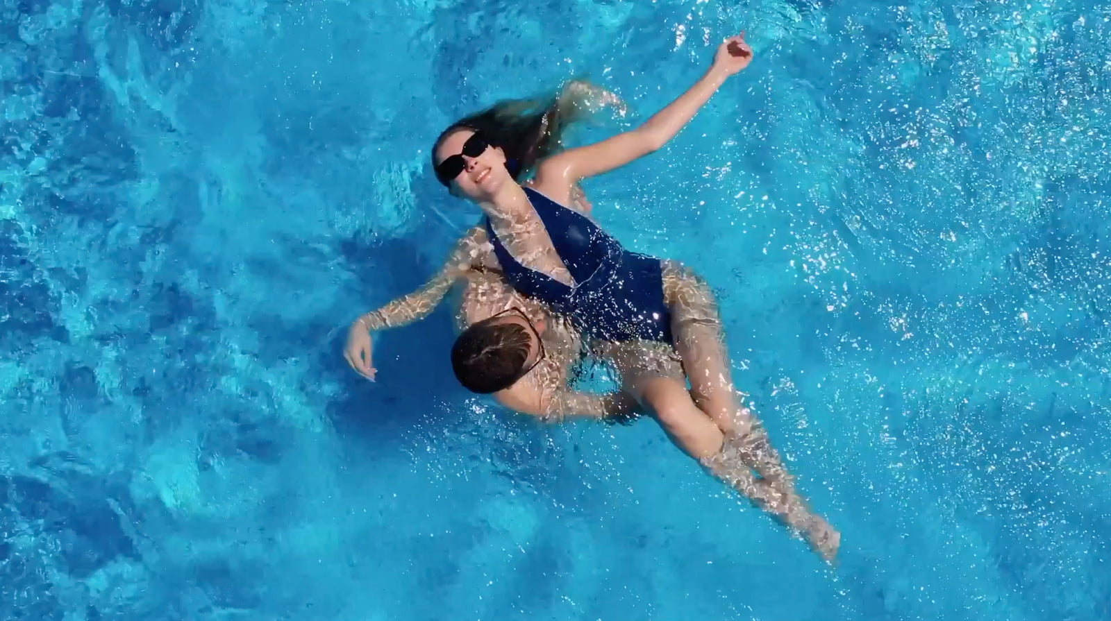 neue Hit Single von dem Duo "The Lucky Ducks": "Du bist die schoene Goettin" jetzt als free sharing klick mich eCard und der Song in HD Qualität inklusive Video und lyrics hier im Store - Kaiser-Filmix